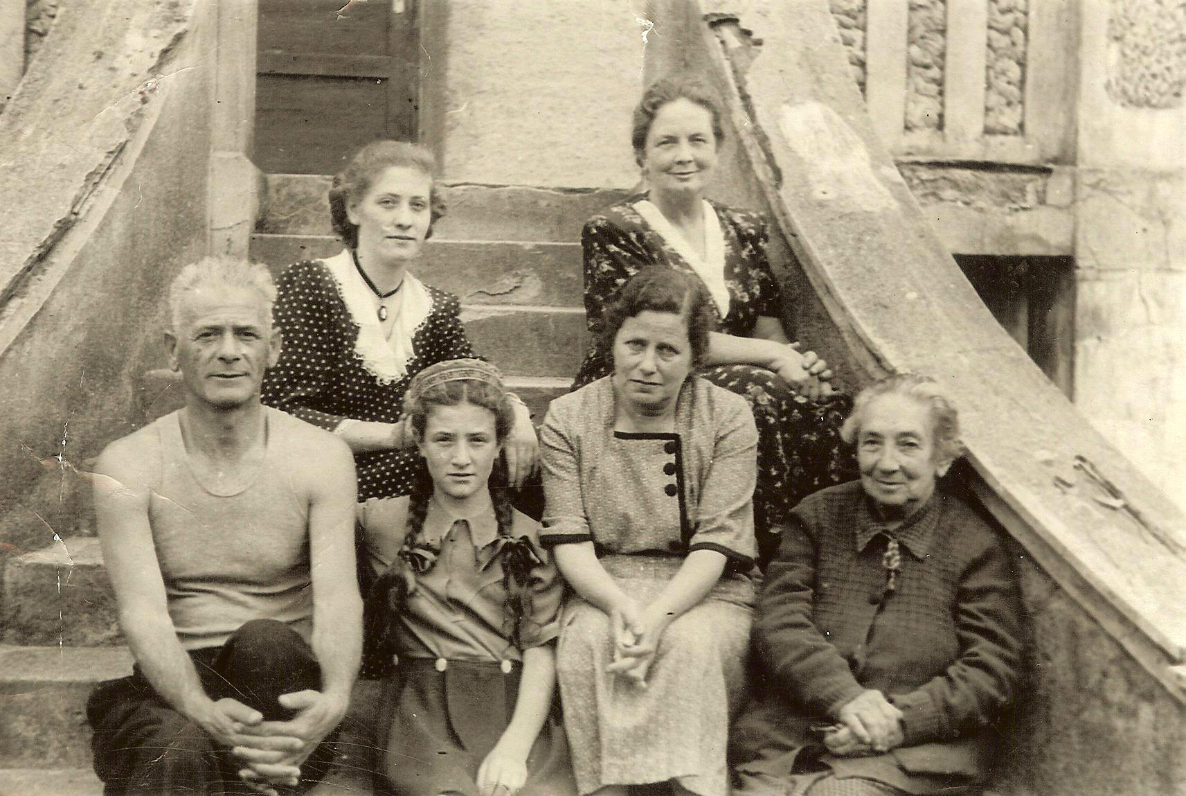 Григорий Гольдберг с семьей